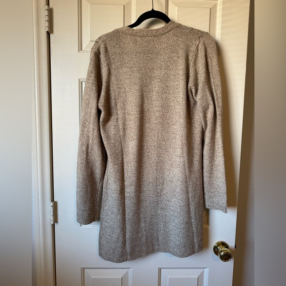NWT Beige Cable Knit Cardigan - Picture 5 of 10